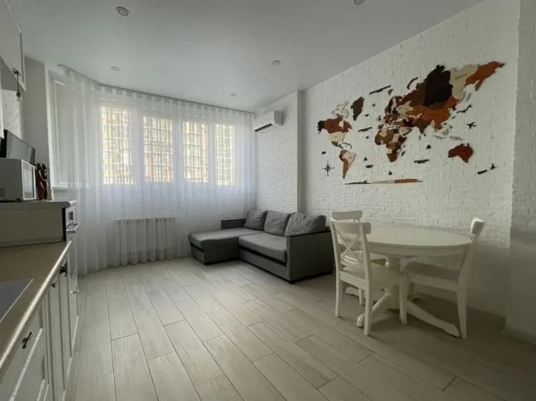 Продается 2-комн. квартира, 80 м²