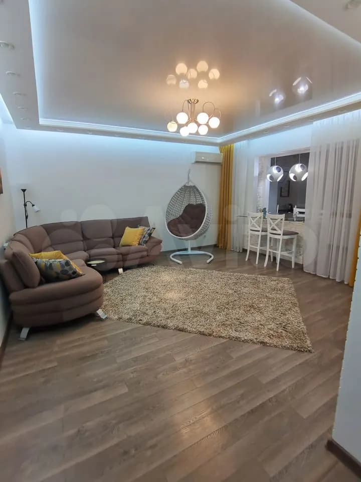 Продается 4-комн. квартира, 96.3 м²