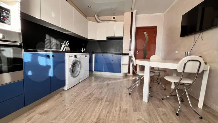 Продается 3-комн. квартира, 102 м²