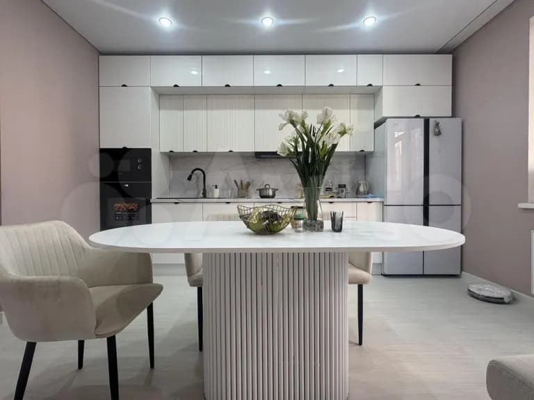 Продается 2-комн. квартира, 64.1 м²