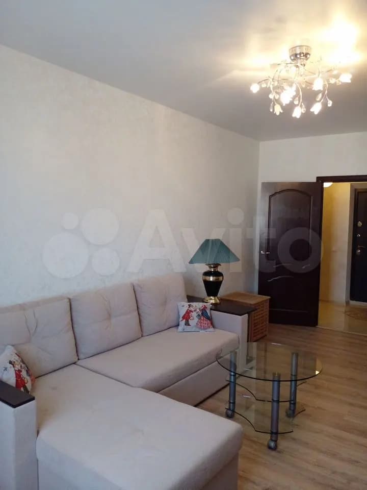 Продается 2-комн. квартира, 65 м² — фото 2