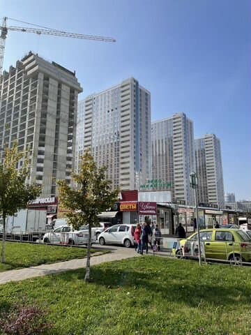 Продается 3-комн. квартира, 107.2 м² — фото 2