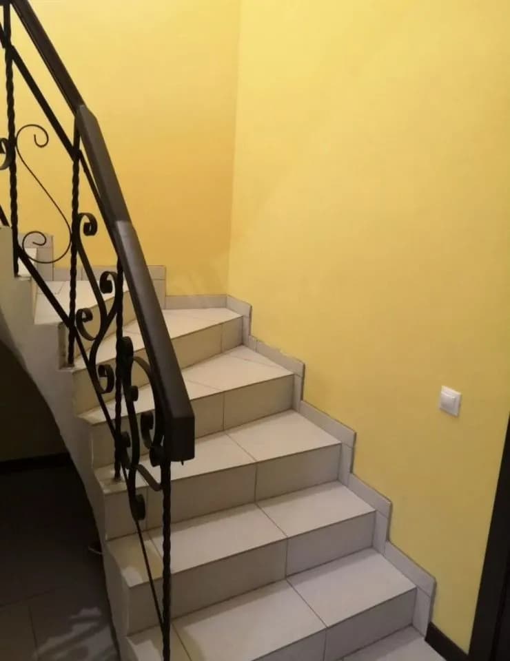 Продается 4-комн. квартира, 132 м² — фото 2
