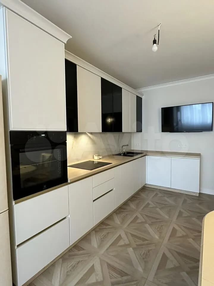 Продается 2-комн. квартира, 76 м²