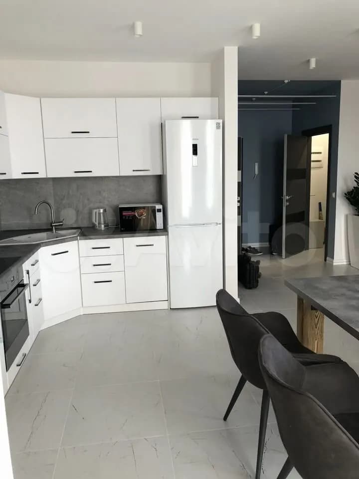 Продается 1-комн. квартира, 60 м² — фото 2