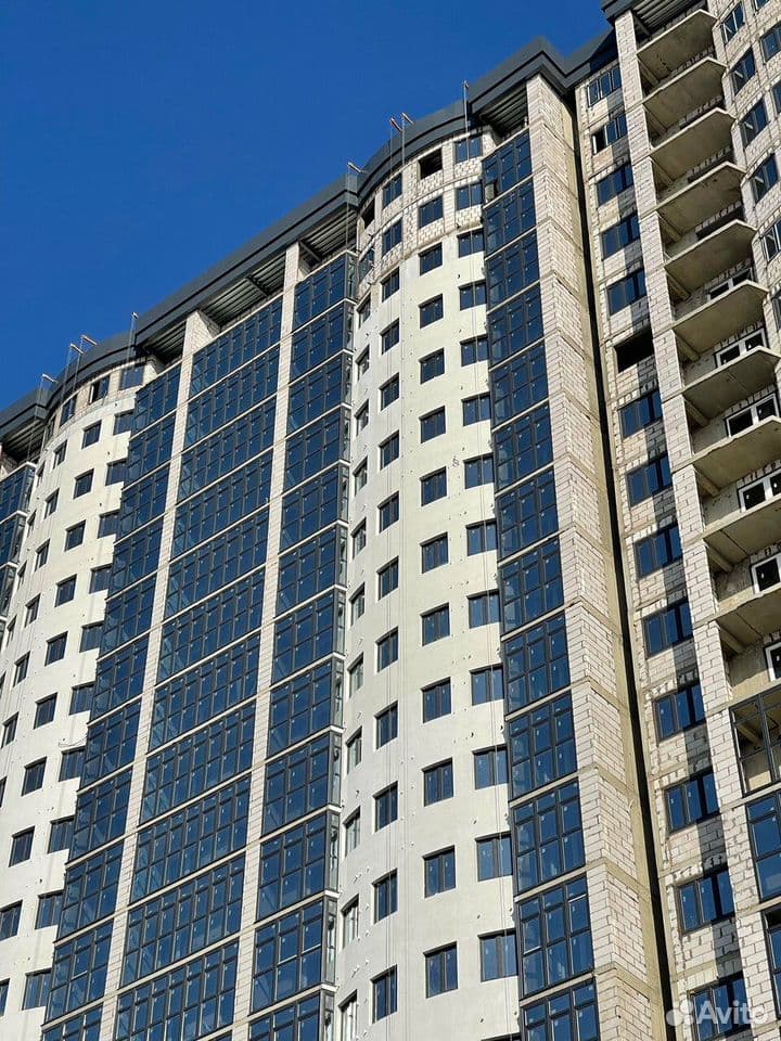 Продается 2-комн. квартира, 58.4 м²