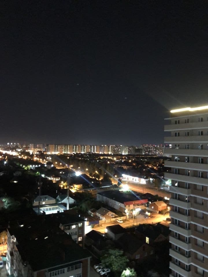 Продается 2-комн. квартира, 57.1 м²