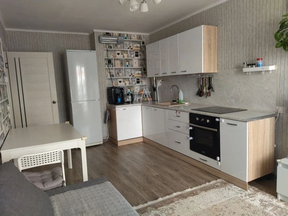 Продается 3-комн. квартира, 71.5 м² — фото 2