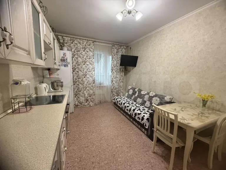 Продается 1-комн. квартира, 43.7 м² — фото 2
