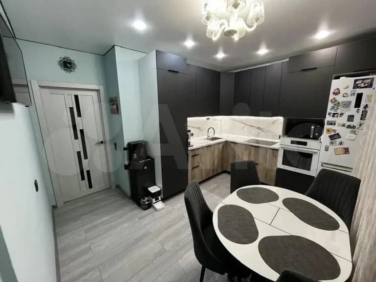 Продается 2-комн. квартира, 63.8 м²