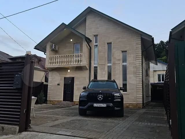 Продается 4-комн. квартира, 145 м²