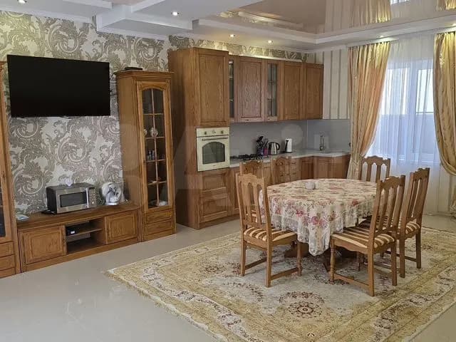 Продается 4-комн. квартира, 145 м² — фото 2