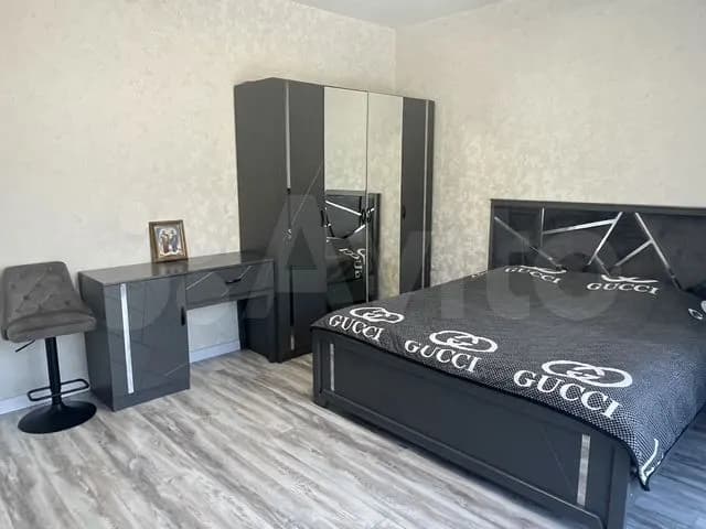 Продается 4-комн. квартира, 168 м² — фото 2