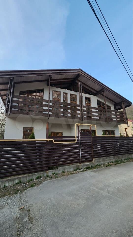 Продается 4-комн. квартира, 180 м²