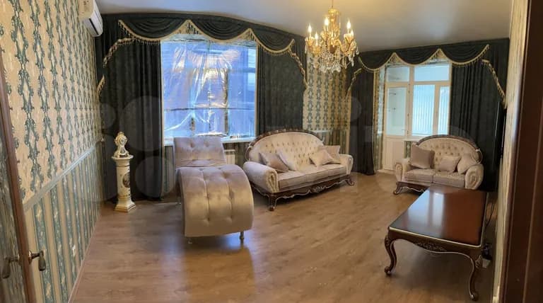 Продается 2-комн. квартира, 81 м²