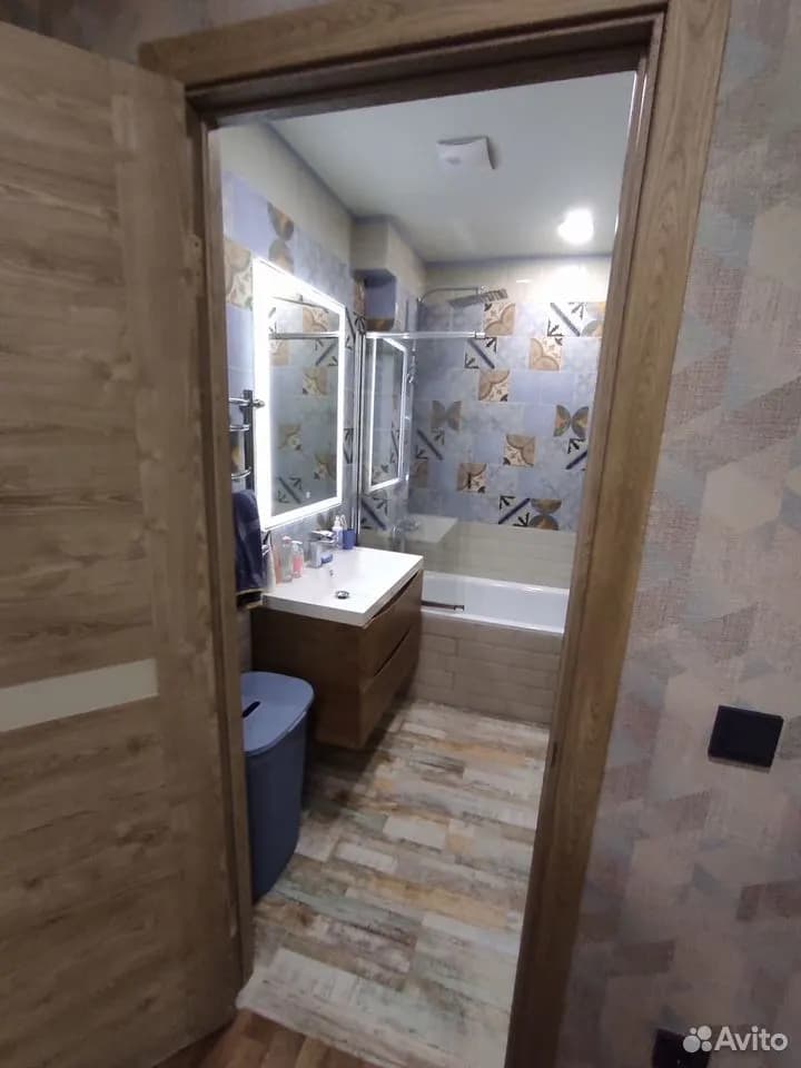 Продается 2-комн. квартира, 64.9 м²