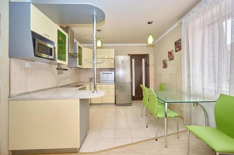 Продается 3-комн. квартира, 76.2 м²