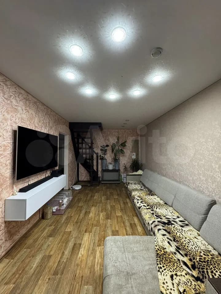 Продается 3-комн. квартира, 65.2 м²