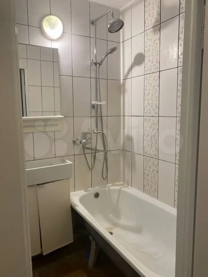 Продается 2-комн. квартира, 57 м² — фото 2