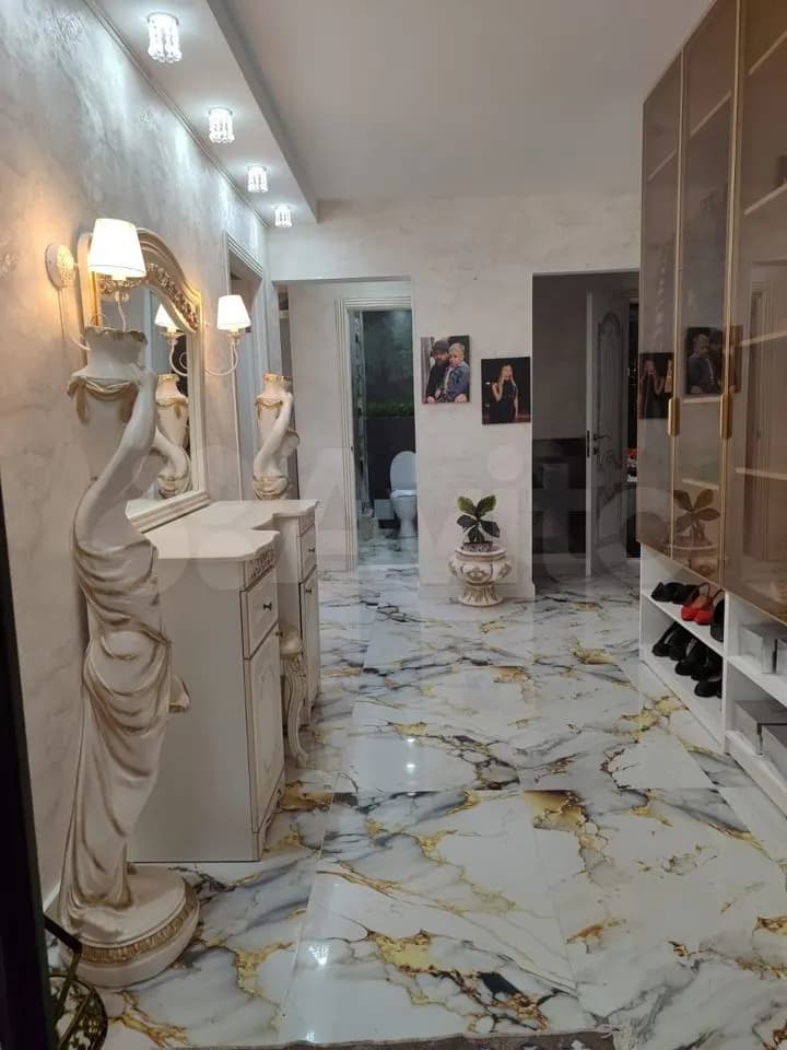 Продается 2-комн. квартира, 75 м²