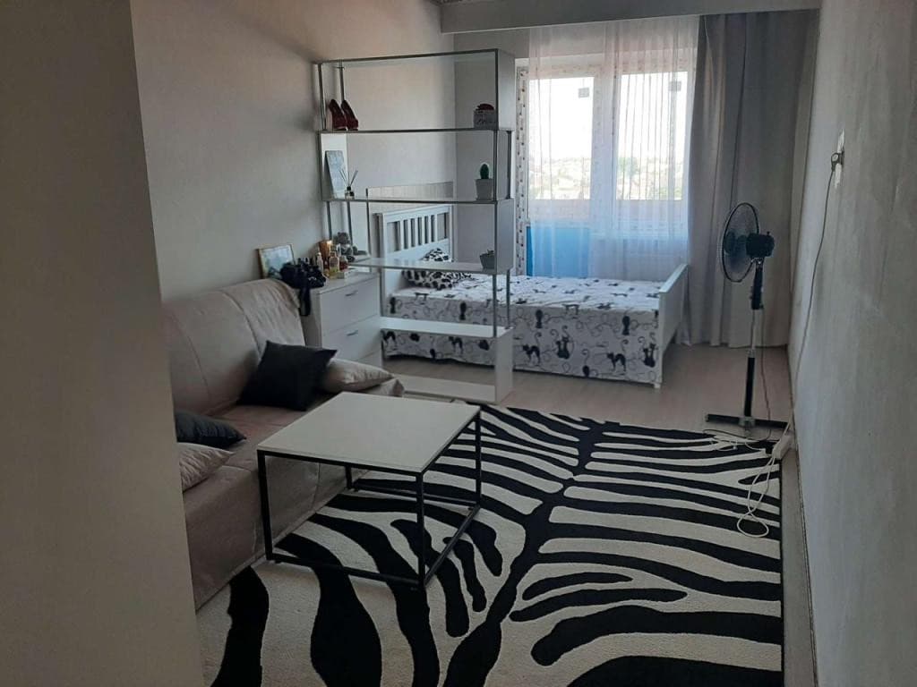 Продается 2-комн. квартира, 65 м² — фото 2