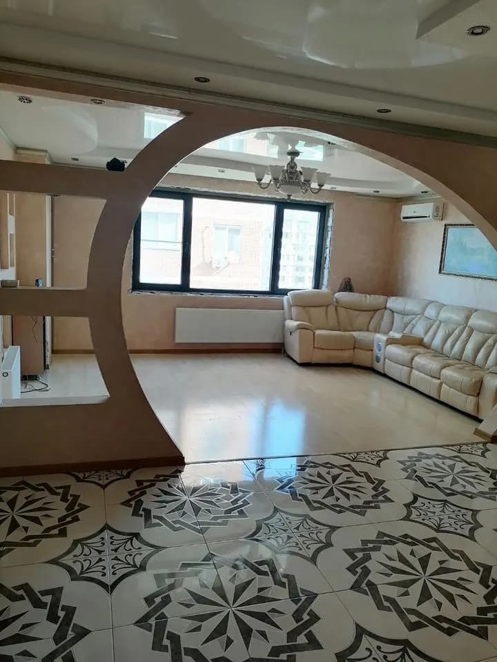 Продается 3-комн. квартира, 100 м²