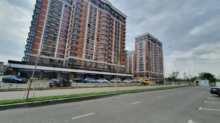 Продается 2-комн. квартира, 120 м²