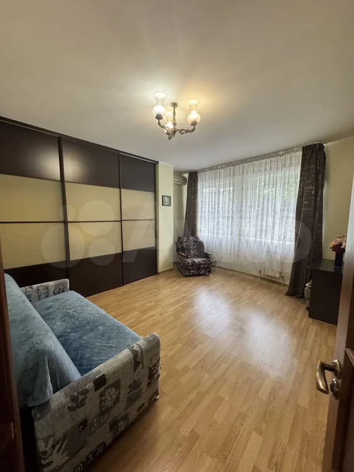 Продается 1-комн. квартира, 42.4 м²