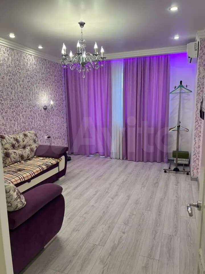 Продается 1-комн. квартира, 43 м² — фото 2