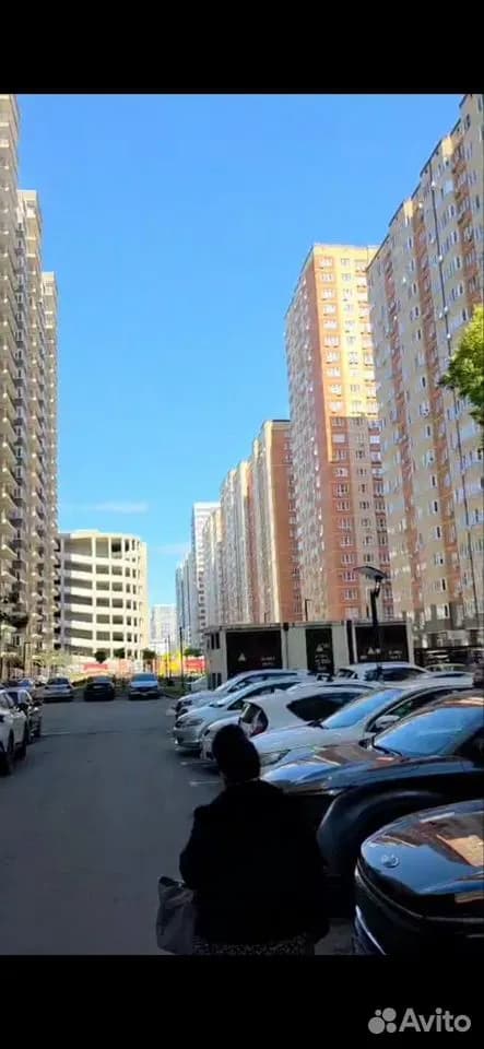Продается 2-комн. квартира, 75.8 м²