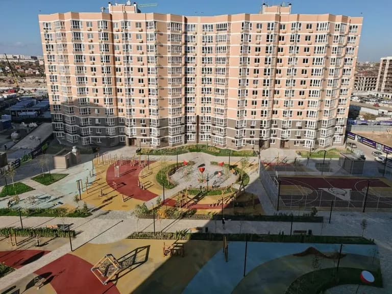 Продается 2-комн. квартира, 77.1 м²