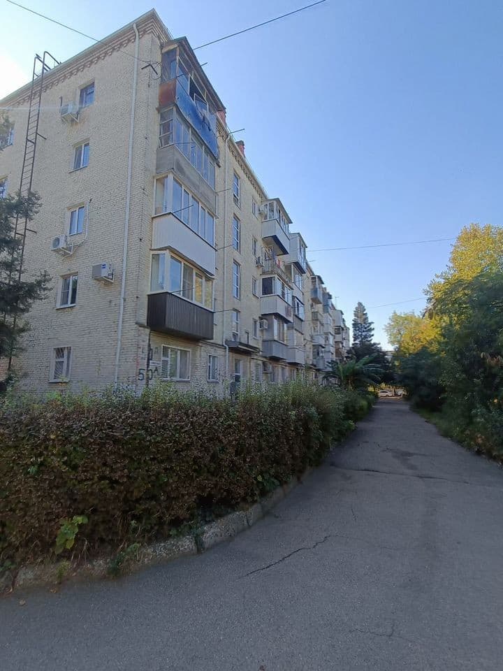 Продается 3-комн. квартира, 55.7 м²