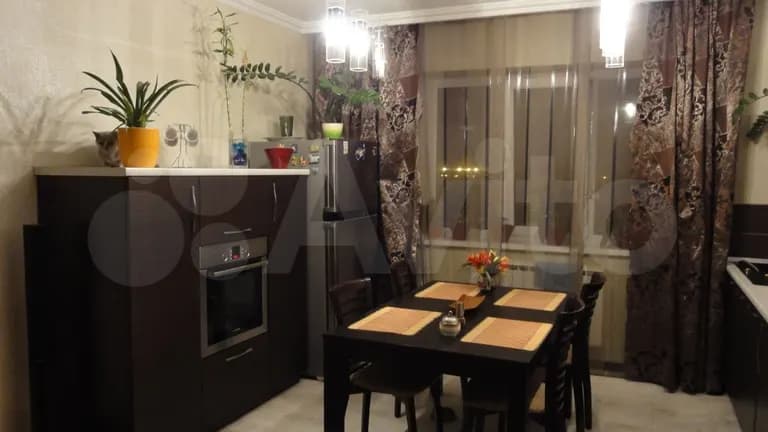 Продается 2-комн. квартира, 77 м² — фото 2