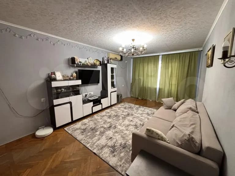 Продается 4-комн. квартира, 72 м² — фото 2