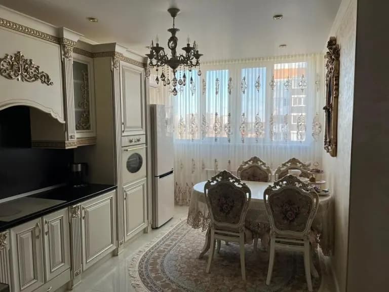 Продается 3-комн. квартира, 70 м²