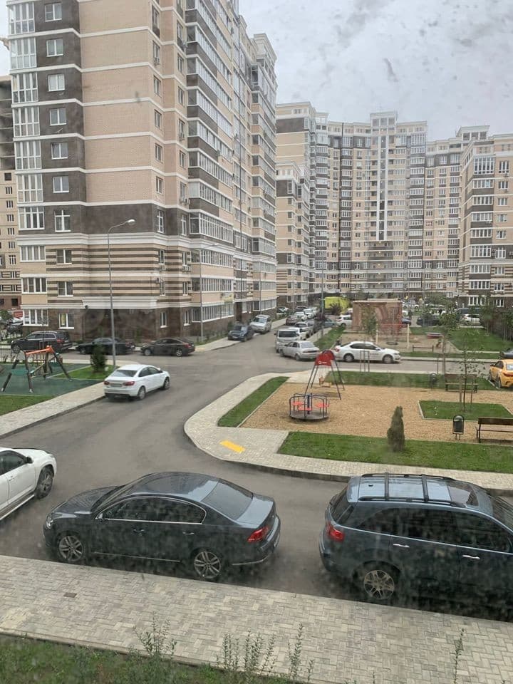 Продается 2-комн. квартира, 74.9 м² — фото 2