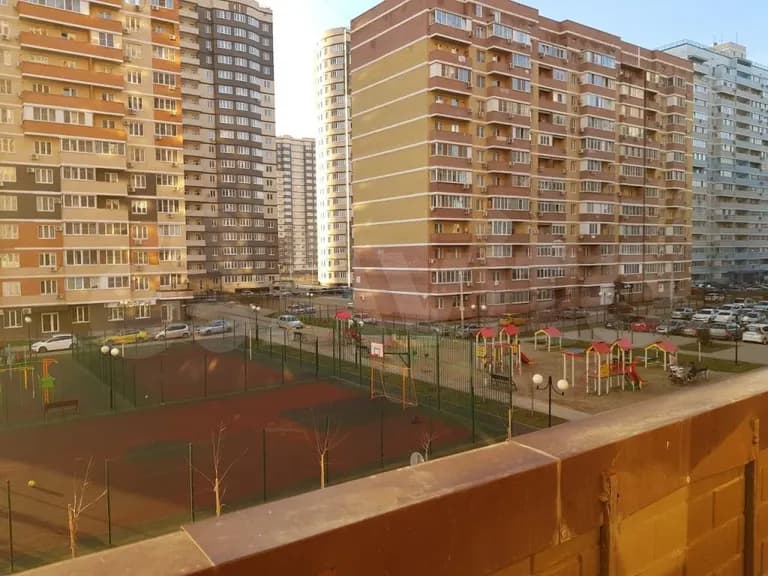Продается 2-комн. квартира, 63.5 м² — фото 2