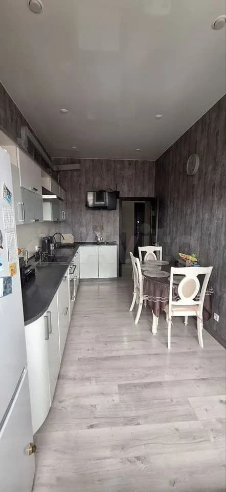 Продается 2-комн. квартира, 60 м²