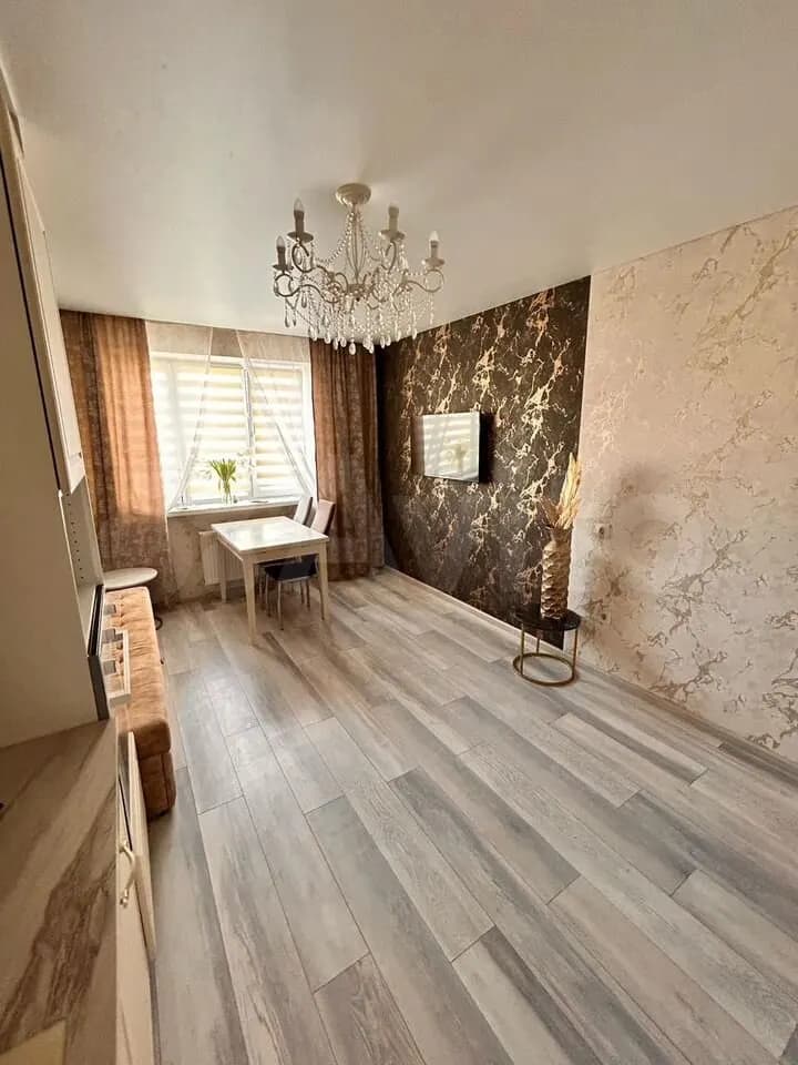 Продается 2-комн. квартира, 71 м²