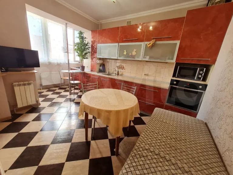 Продается 2-комн. квартира, 55 м²