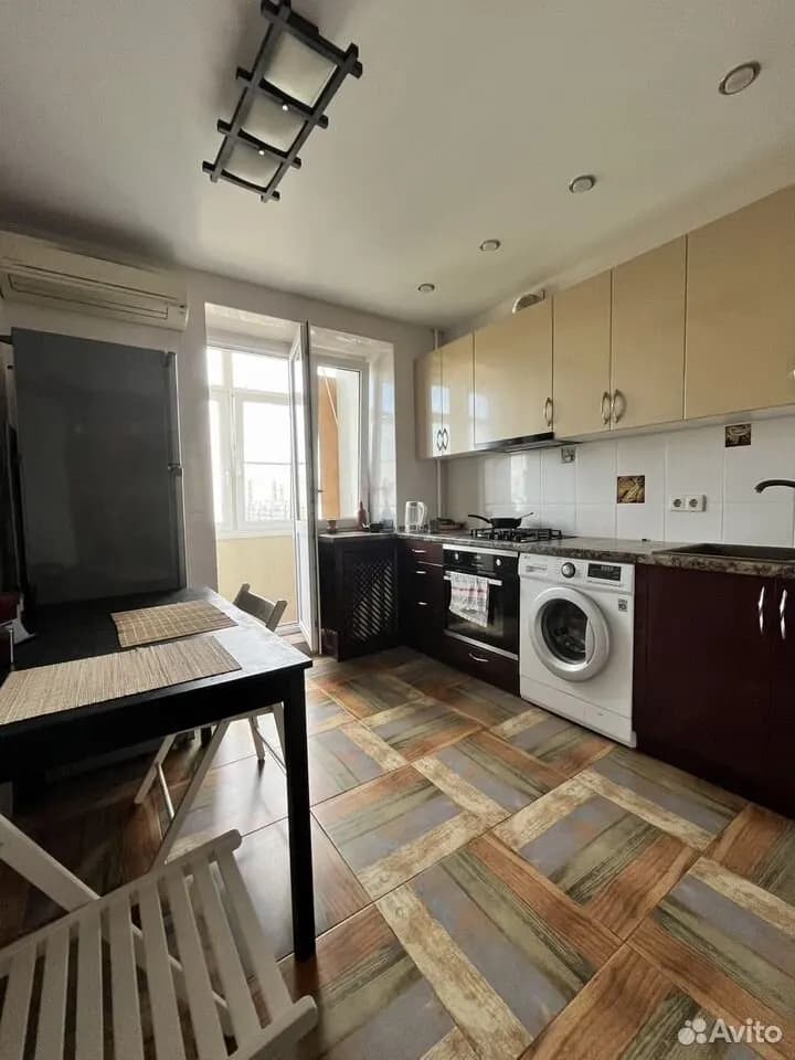Продается 2-комн. квартира, 54.5 м² — фото 2