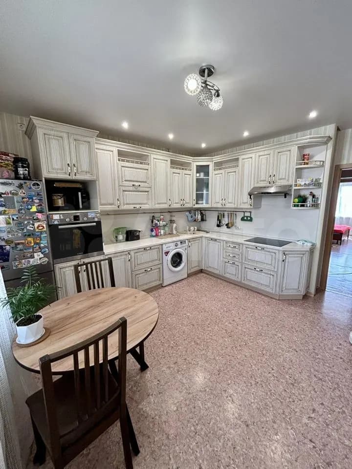 Продается 3-комн. квартира, 90.6 м²