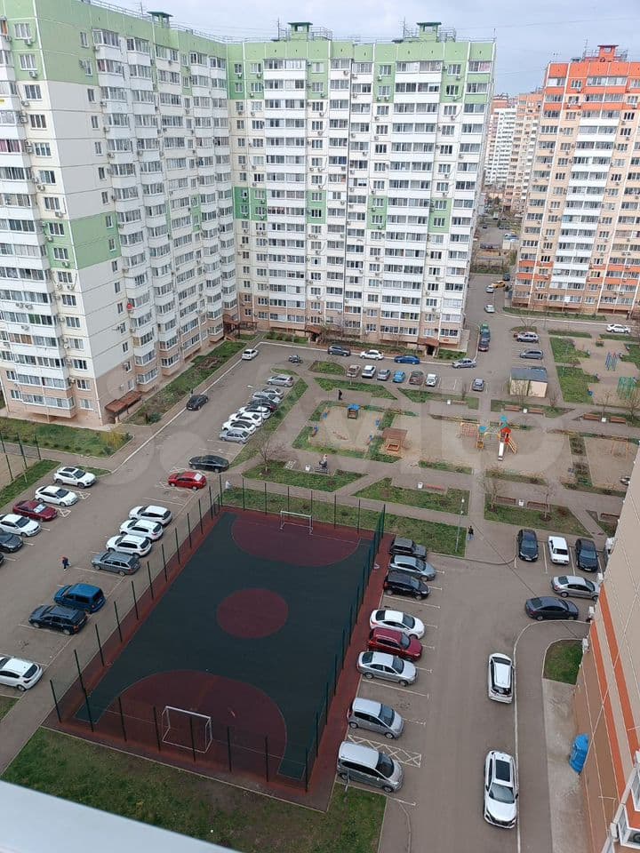 Продается 3-комн. квартира, 72.4 м²