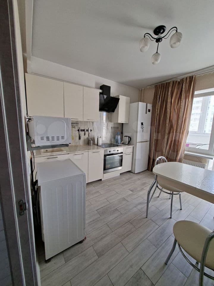 Продается 2-комн. квартира, 55 м² — фото 2