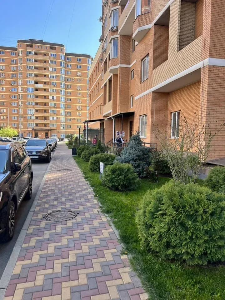 Продается 2-комн. квартира, 65.6 м²