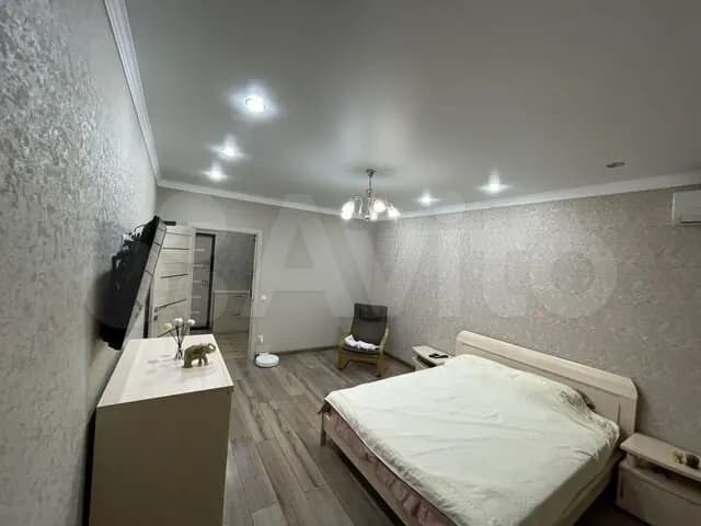 Продается 1-комн. квартира, 50 м² — фото 2