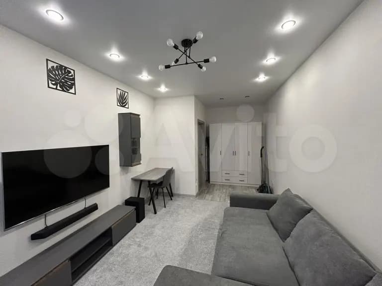 Продается 1-комн. квартира, 42.1 м² — фото 2