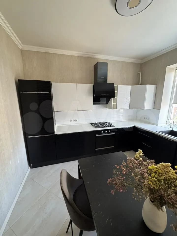 Продается 2-комн. квартира, 79.5 м² — фото 2