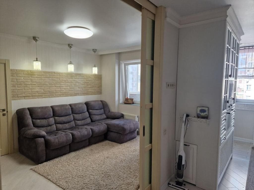 Продается 3-комн. квартира, 90 м²