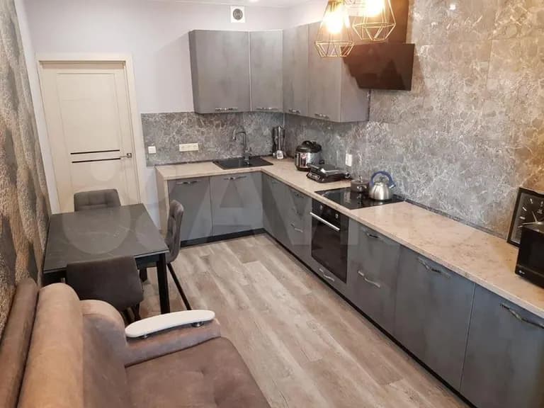 Продается 2-комн. квартира, 67 м²